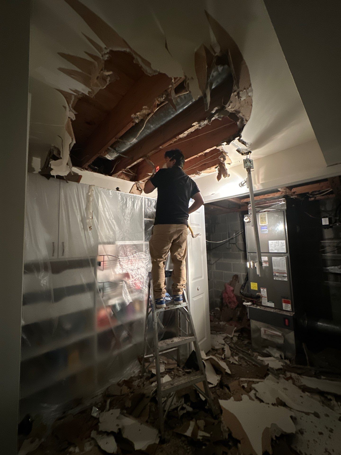 Continued dehumidification and air circulation during final stages of water damage restoration work.