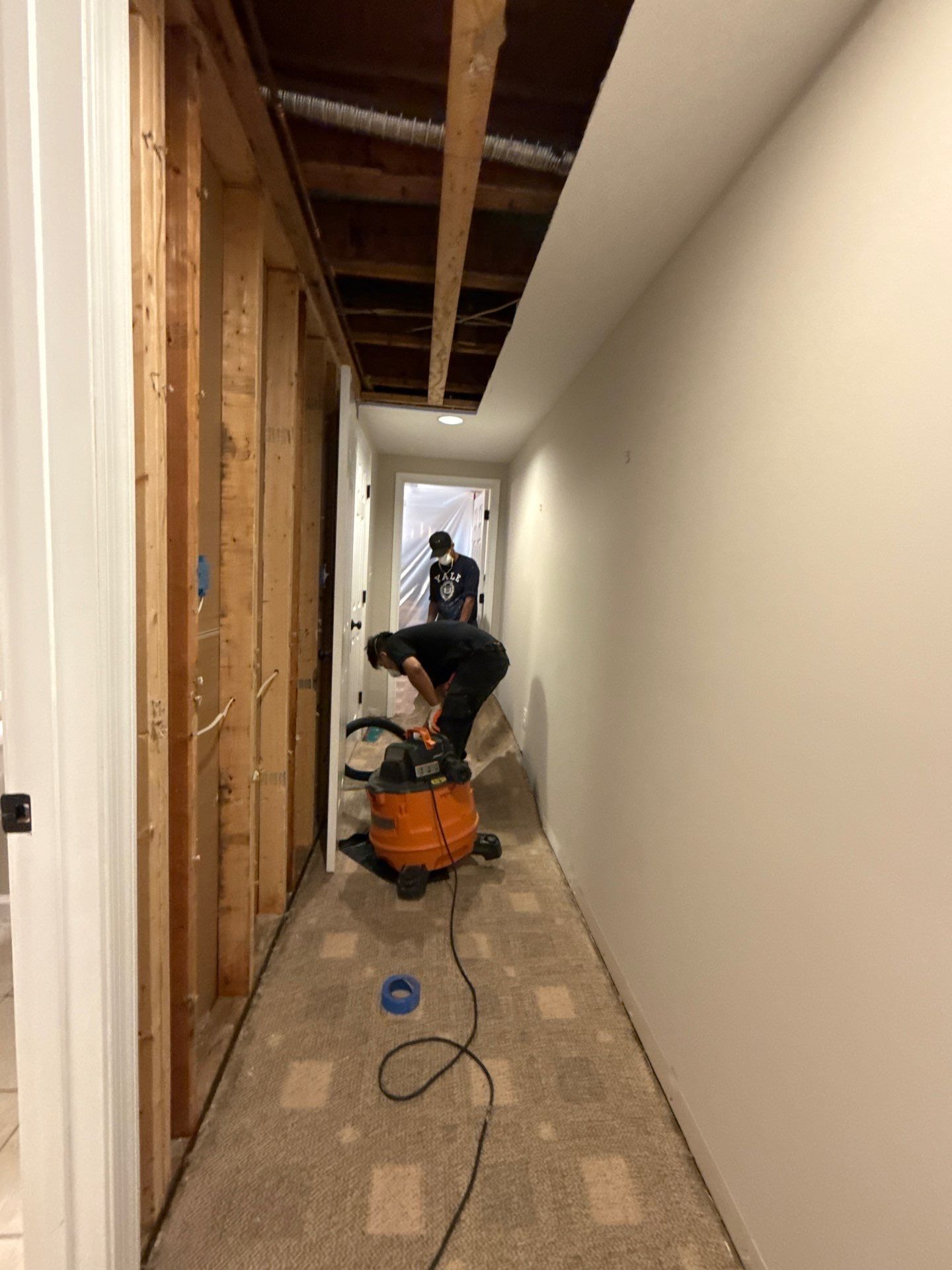 Containment and drying setup in place for mold remediation in Herndon.