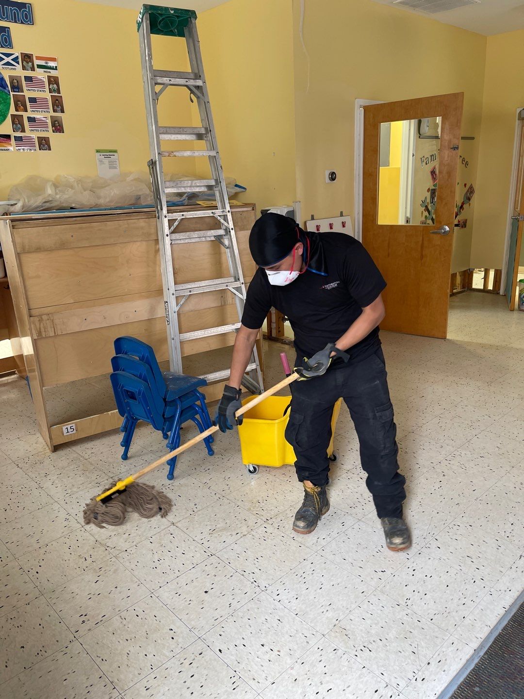 Final-stage water damage restoration in Leesburg with dehumidification and sanitizing complete.