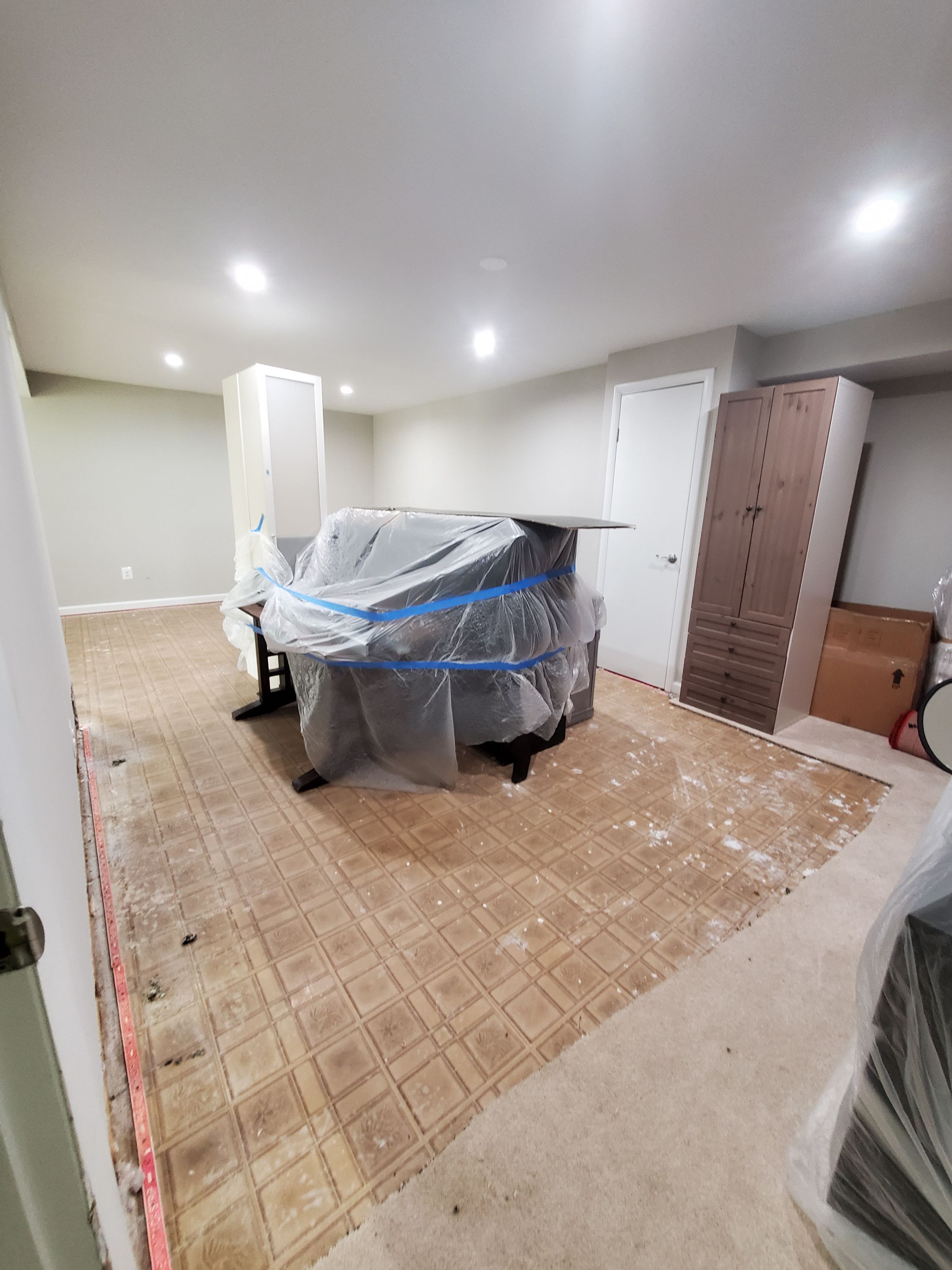 Final-stage structural drying in Sterling water restoration, equipment removal and space clearance.