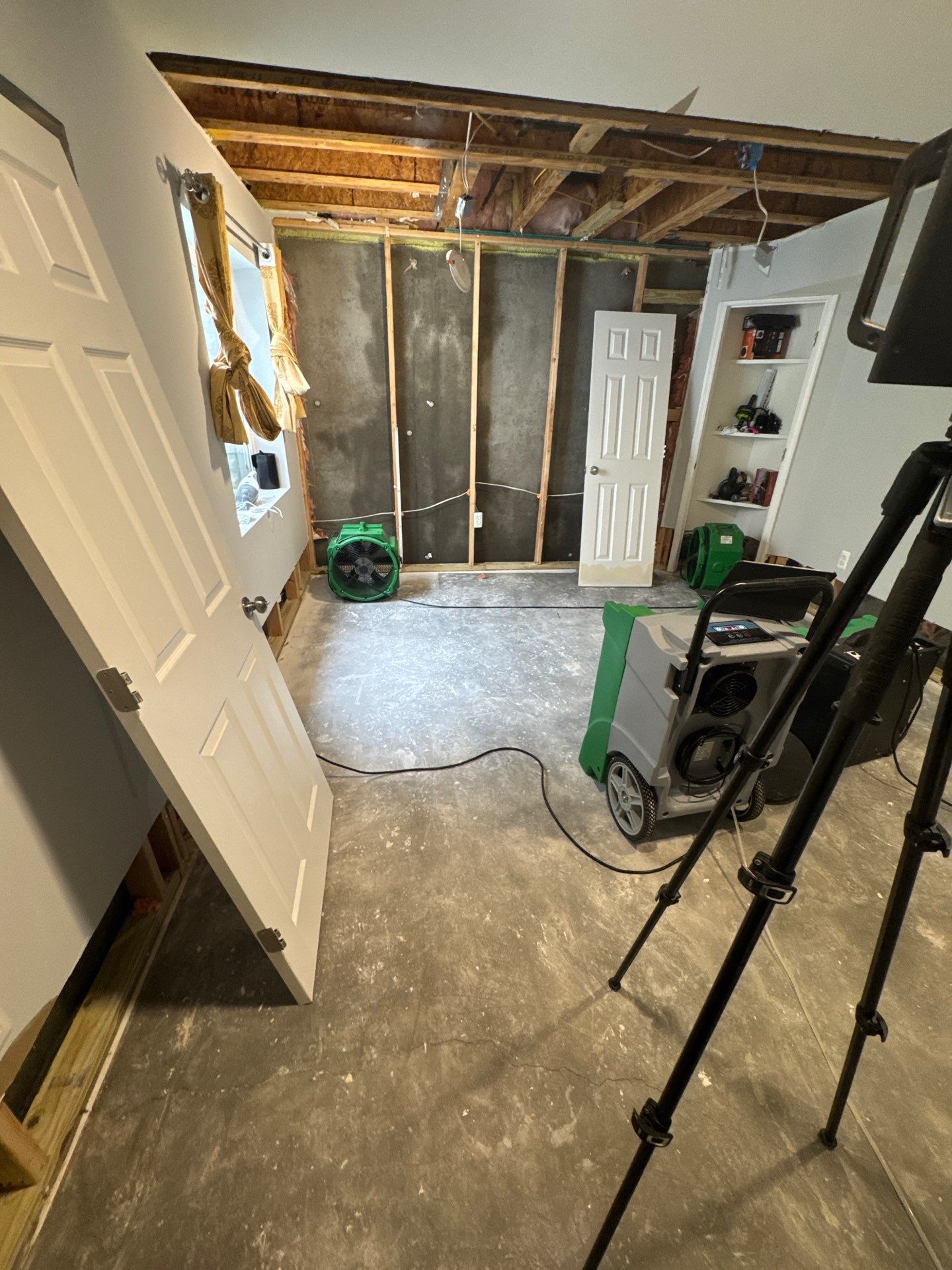 Final stages of mold remediation in Aldie show cleared, dried structural cavities ready for rebuild.