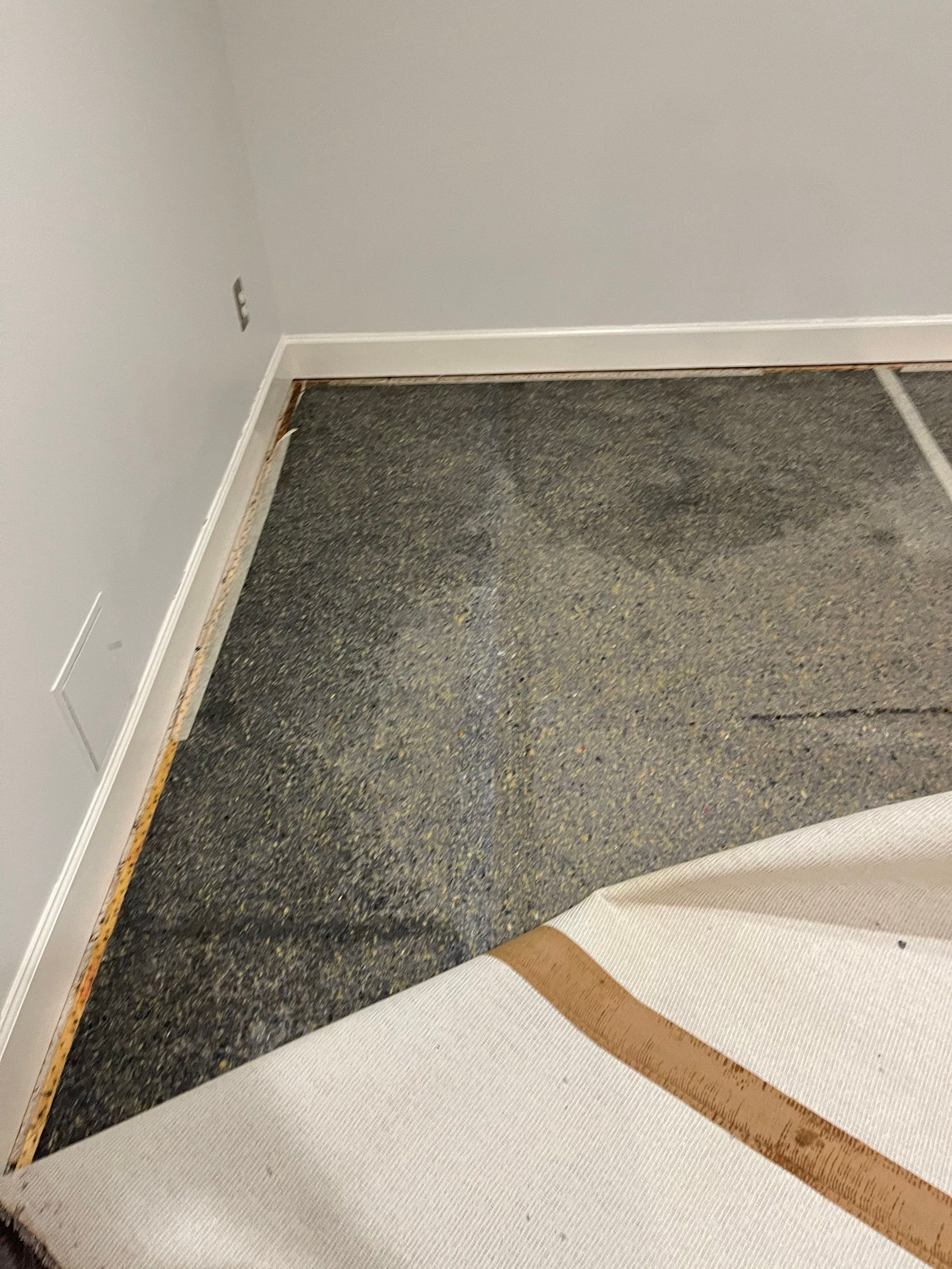 Final-stage drying verification in Washington water restoration, showing equipment removal and space preparation for occupancy.