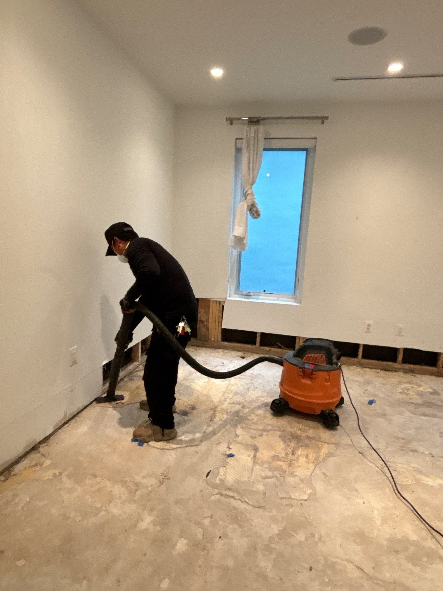 Final-stage drying verification showing restored structural integrity in Washington home.