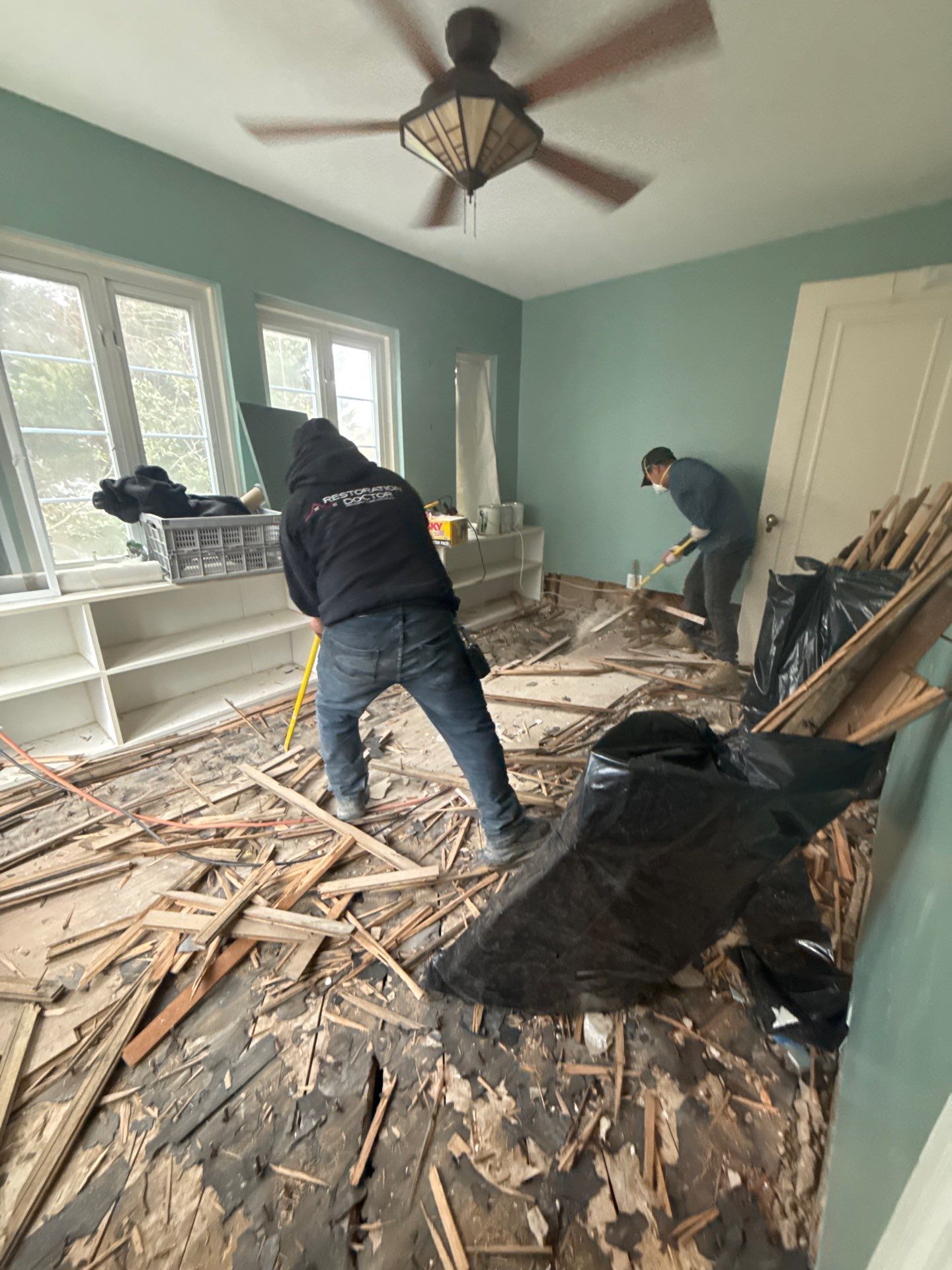 Completed mold remediation showing structural drying conclusion and contents restoration in Washington.