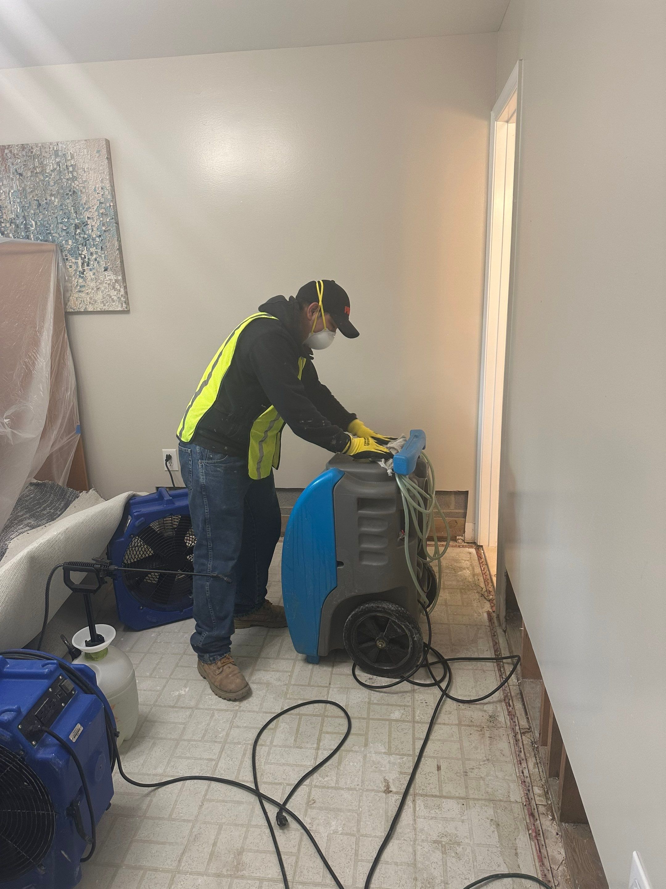 Final-stage drying verification, equipment removal phase completing water damage restoration in Silver Spring.