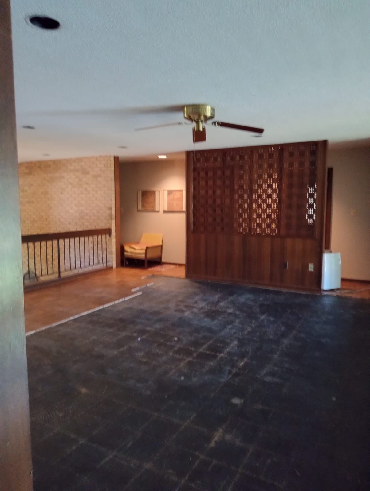 Final-stage structural drying nearing completion in Fort Washington water damage restoration job.
