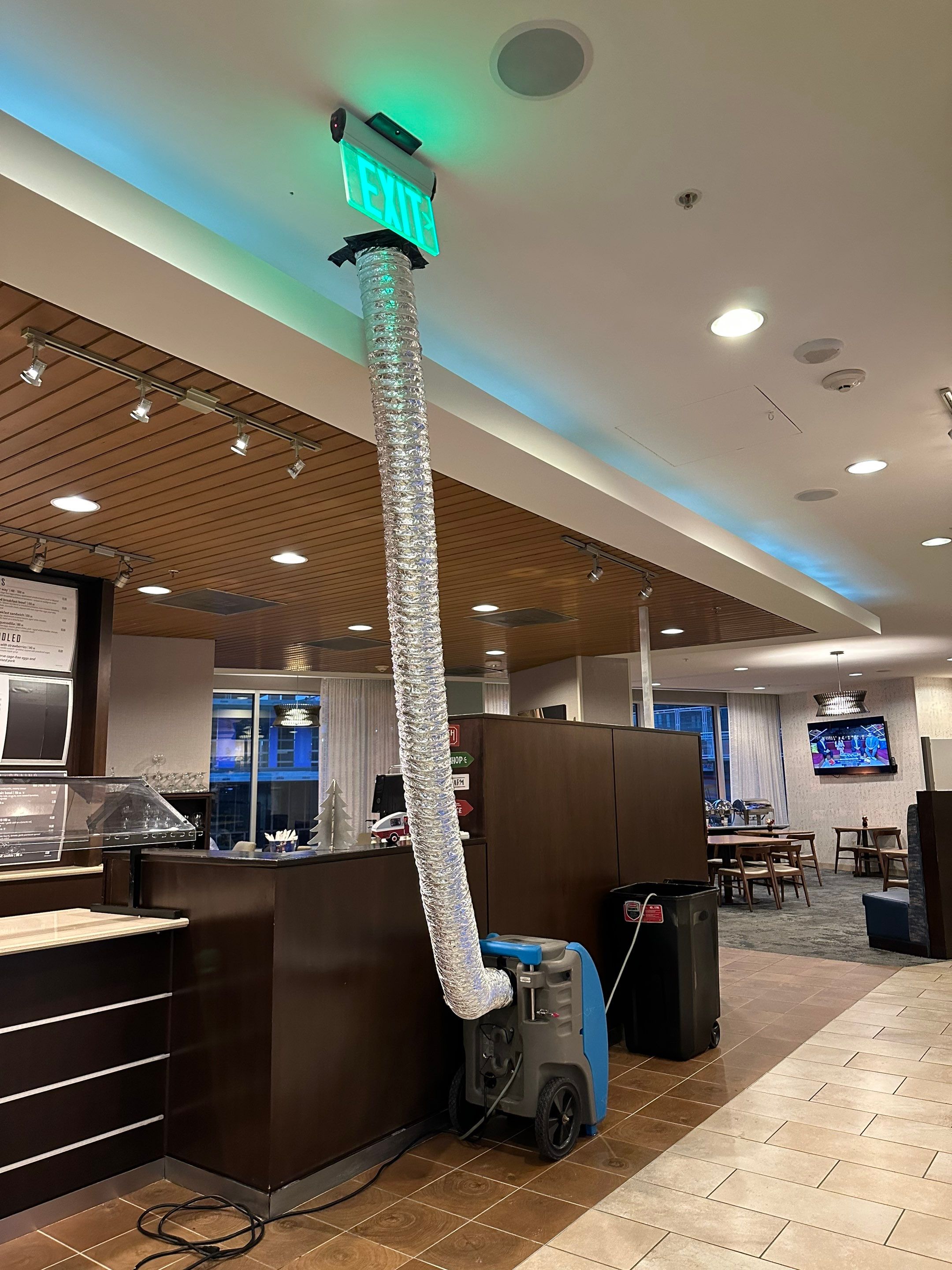 Final-stage structural drying nearing completion after water damage restoration in Washington.